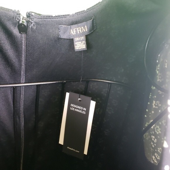 AFRM Plus size woman white daisy pola dot ruched maxi dress size 2x/2t - Picture 5 of 12